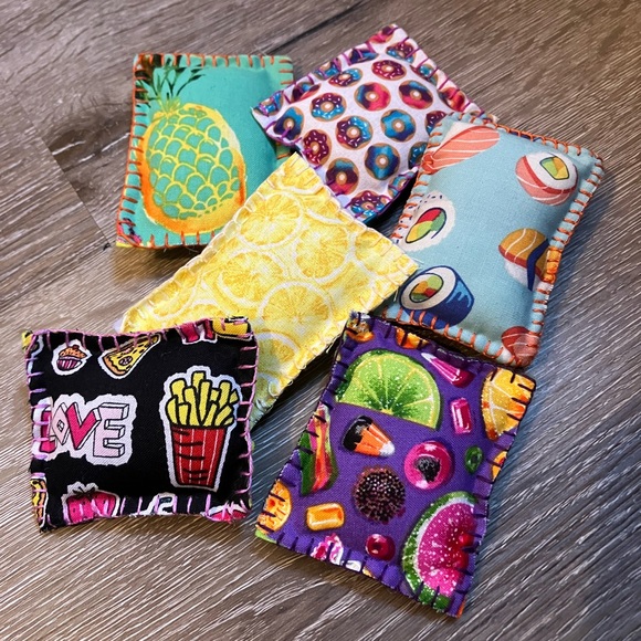 Handmade cat toy bundle - Picture 3 of 5